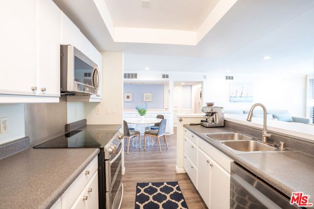 8145 Redlands Street 205, Playa Del Rey (los Angeles), CA 90293