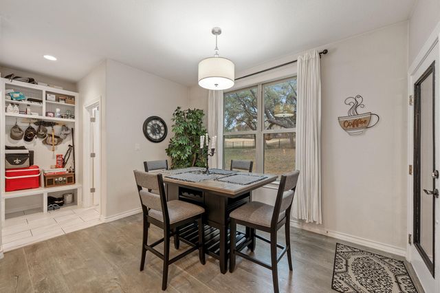 416 Venture BLVD S, Point Venture, TX 78645