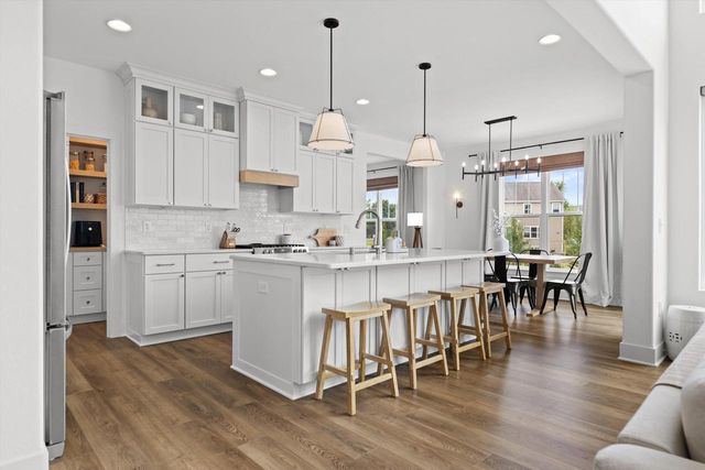 N42W22777 London COURT, Pewaukee, WI 53072