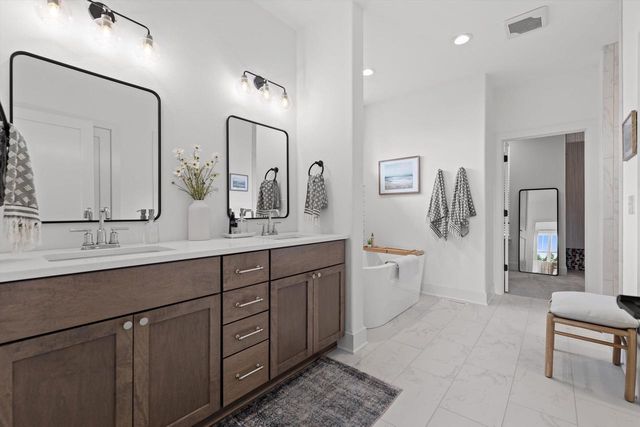 N42W22777 London COURT, Pewaukee, WI 53072