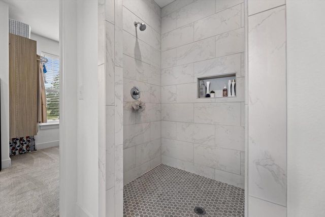 N42W22777 London COURT, Pewaukee, WI 53072