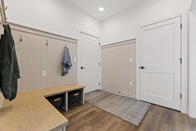 N42W22777 London COURT, Pewaukee, WI 53072