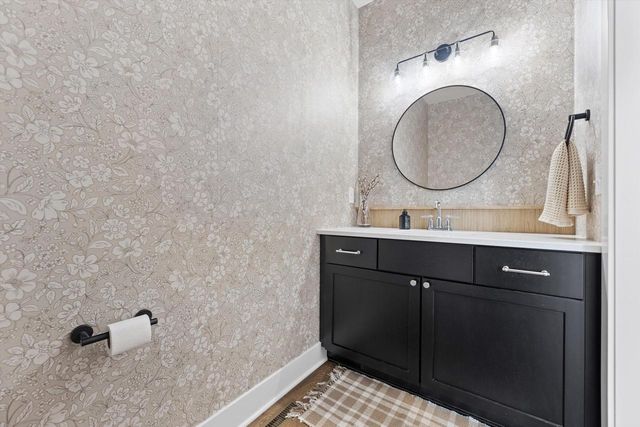 N42W22777 London COURT, Pewaukee, WI 53072