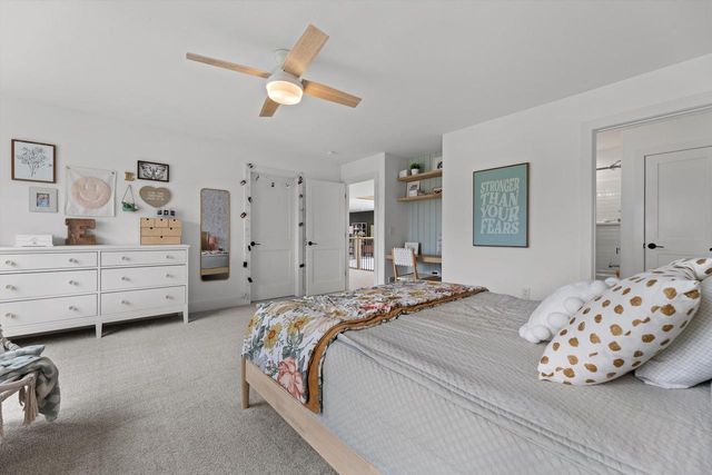 N42W22777 London COURT, Pewaukee, WI 53072