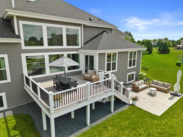 N42W22777 London COURT, Pewaukee, WI 53072
