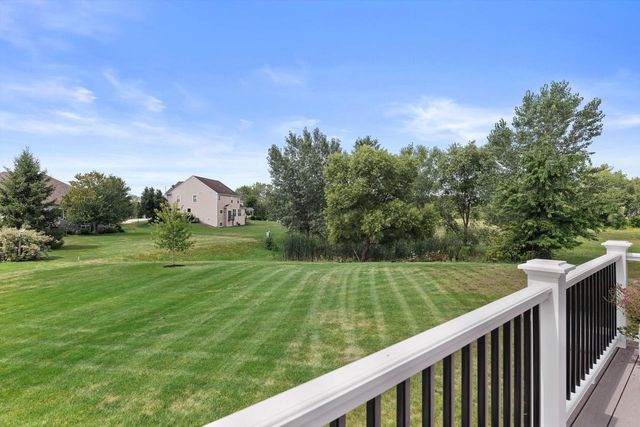 N42W22777 London COURT, Pewaukee, WI 53072