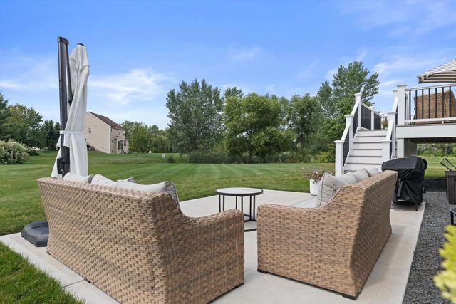 N42W22777 London COURT, Pewaukee, WI 53072