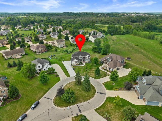 N42W22777 London COURT, Pewaukee, WI 53072