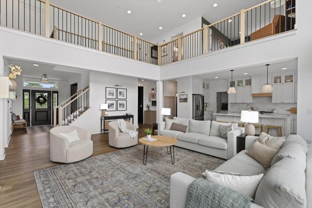 N42W22777 London COURT, Pewaukee, WI 53072
