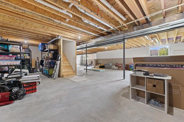 N42W22777 London COURT, Pewaukee, WI 53072