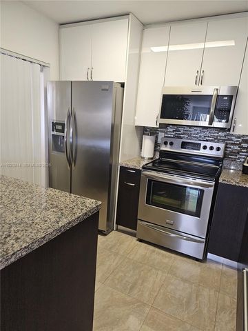 20160 NE 3rd Ct 8, Miami, FL 33179