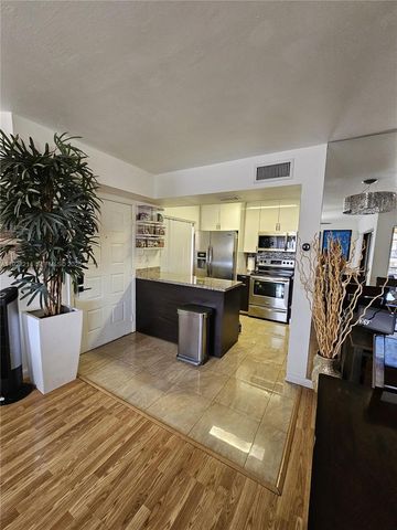 20160 NE 3rd Ct 8, Miami, FL 33179