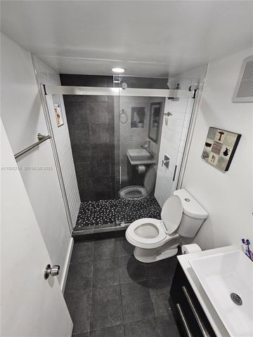 20160 NE 3rd Ct 8, Miami, FL 33179