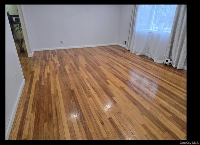 76 Harrisburg Street, Bay Shore, NY 11706