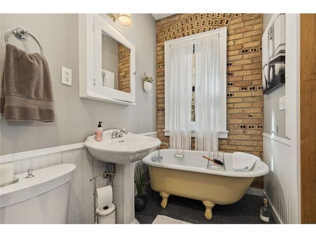 1204 Harmon Place 10, Minneapolis, MN 55403