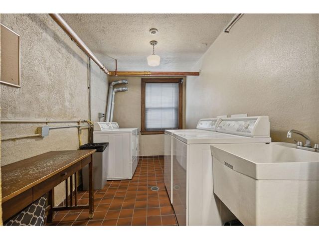 1204 Harmon Place 10, Minneapolis, MN 55403