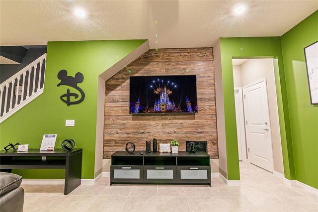 7336 OAKMOSS LOOP, Davenport, FL 33837