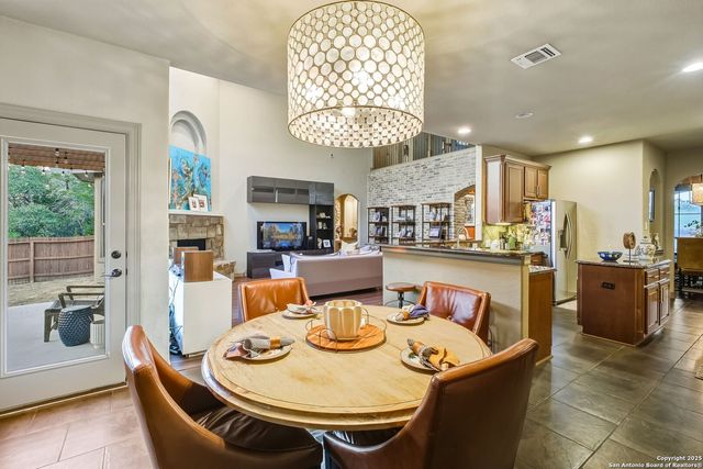 25915 Splashing Rock, San Antonio, TX 78260