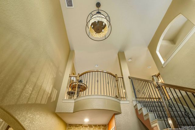 25915 Splashing Rock, San Antonio, TX 78260