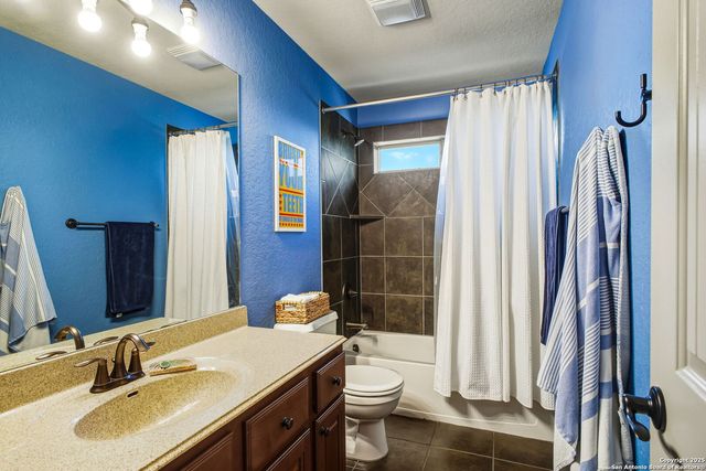 25915 Splashing Rock, San Antonio, TX 78260