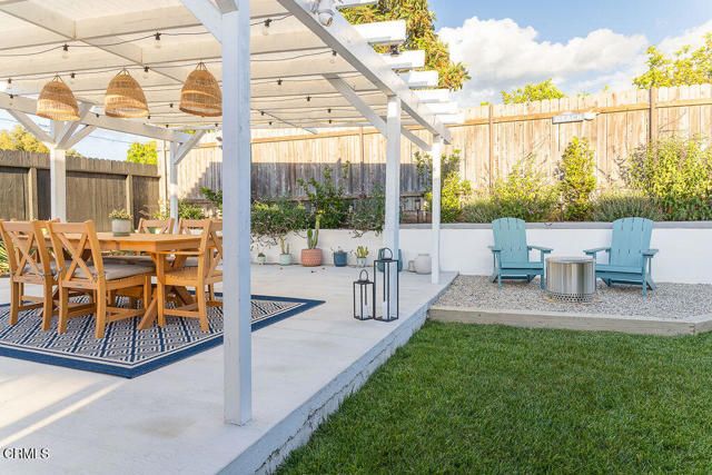 1430 Linhere Drive, Carpinteria, CA 93013