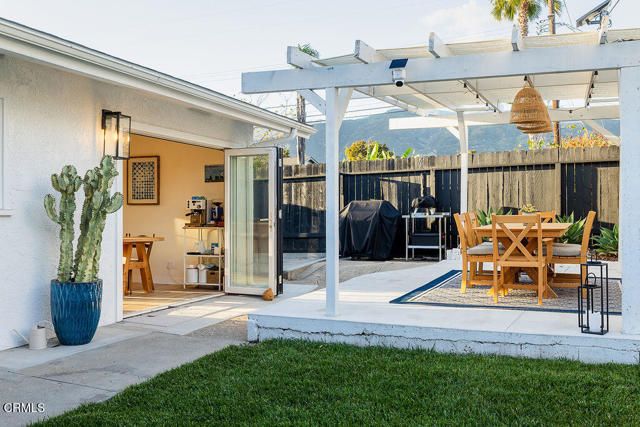 1430 Linhere Drive, Carpinteria, CA 93013