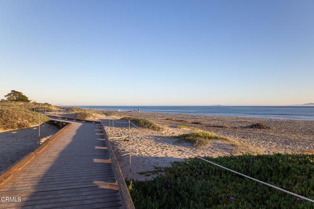 1430 Linhere Drive, Carpinteria, CA 93013