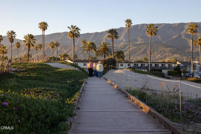 1430 Linhere Drive, Carpinteria, CA 93013