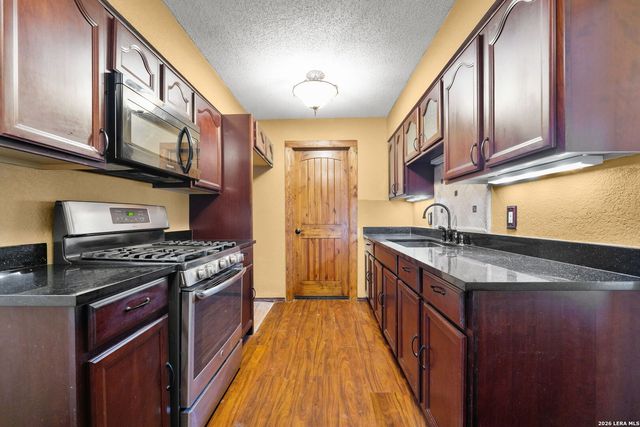 2402 LAKE LOUISE DR, San Antonio, TX 78228