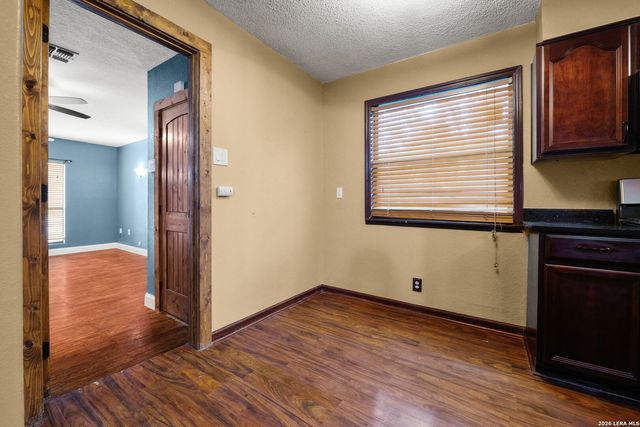 2402 LAKE LOUISE DR, San Antonio, TX 78228