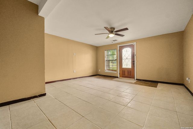 2402 LAKE LOUISE DR, San Antonio, TX 78228