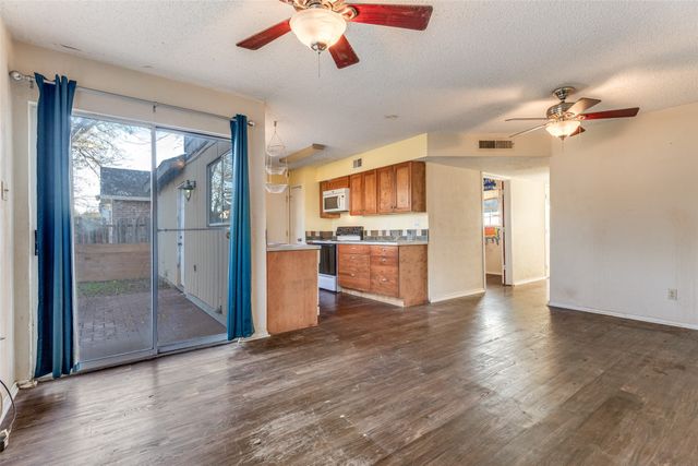 4617 Waterway Drive N, Fort Worth, TX 76137