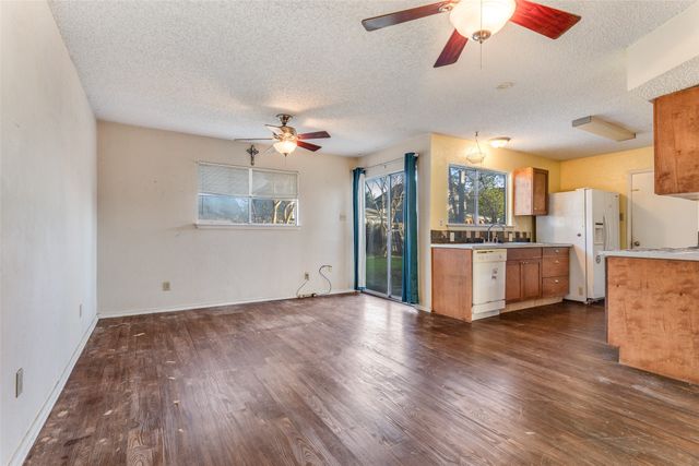 4617 Waterway Drive N, Fort Worth, TX 76137