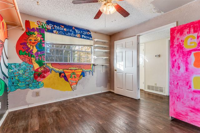 4617 Waterway Drive N, Fort Worth, TX 76137