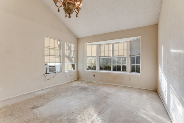 4617 Waterway Drive N, Fort Worth, TX 76137