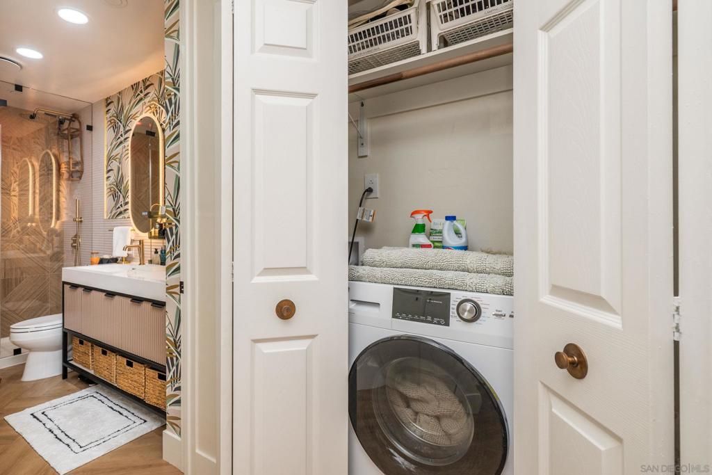 Image 19 of property listing at 727 Sapphire St 312, San Diego, CA 92109