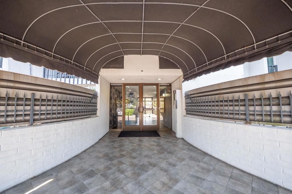 Image 33 of property listing at 727 Sapphire St 312, San Diego, CA 92109