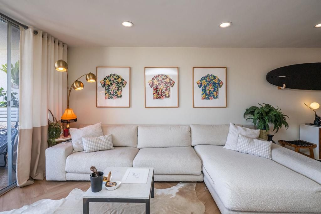 Image 4 of property listing at 727 Sapphire St 312, San Diego, CA 92109