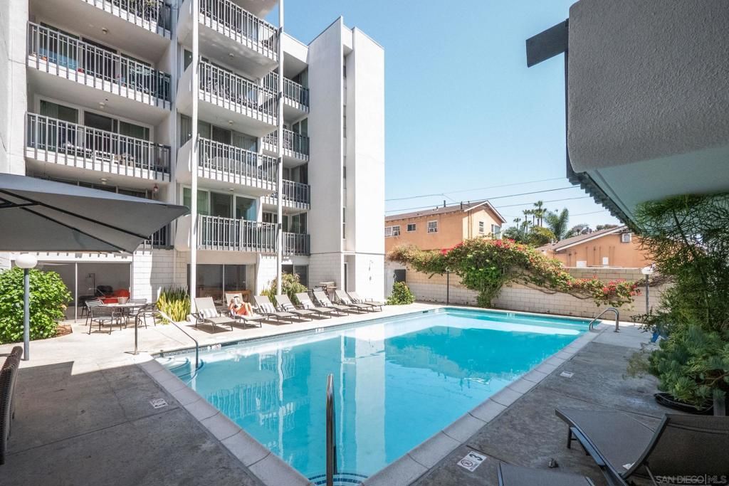 Image 41 of property listing at 727 Sapphire St 312, San Diego, CA 92109
