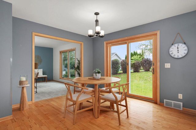 1716 Oakridge Court, Stoughton, WI 53589