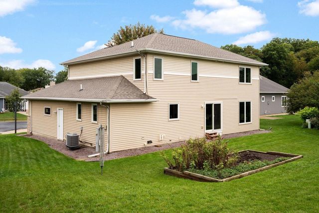 1716 Oakridge Court, Stoughton, WI 53589