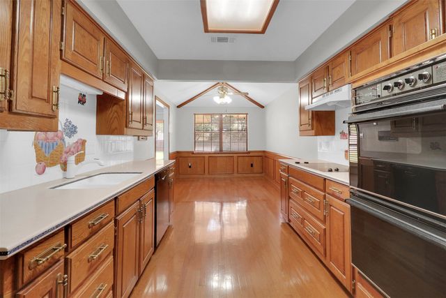 490 Sellmeyer Lane, Highland Village, TX 75077