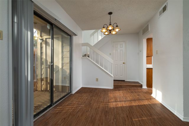 2104 Park Willow Lane A, Arlington, TX 76011