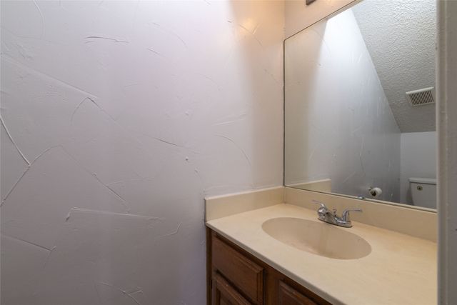 2104 Park Willow Lane A, Arlington, TX 76011