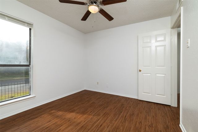 2104 Park Willow Lane A, Arlington, TX 76011