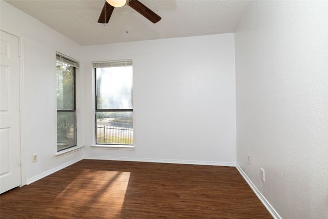 2104 Park Willow Lane A, Arlington, TX 76011