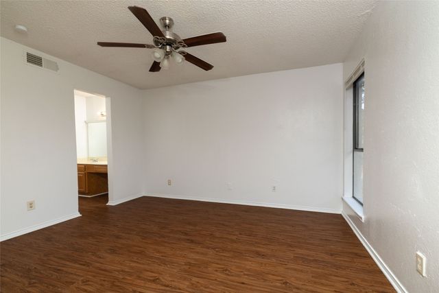 2104 Park Willow Lane A, Arlington, TX 76011