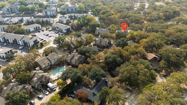 2104 Park Willow Lane A, Arlington, TX 76011