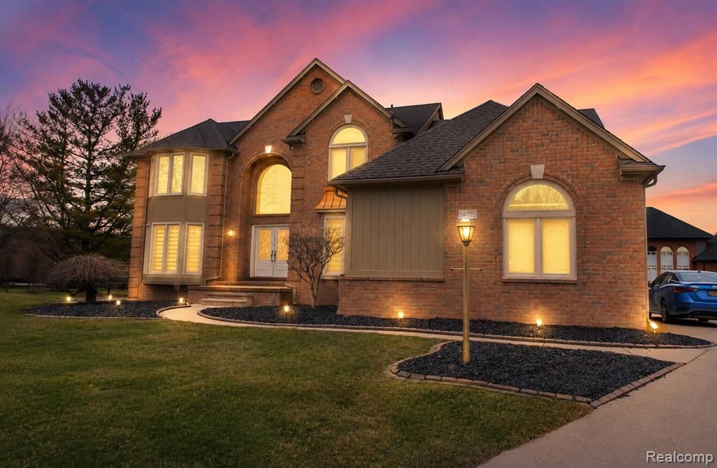 54275 Talon Court, Shelby Twp, MI 48315