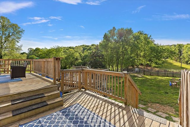 521 Hiwassee Rd, Lebanon, TN 37087